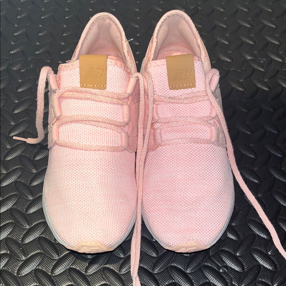 New Balance Fresh Foam Pink Womens 6.5 Running Shoes Casual - Picture 2 of 7